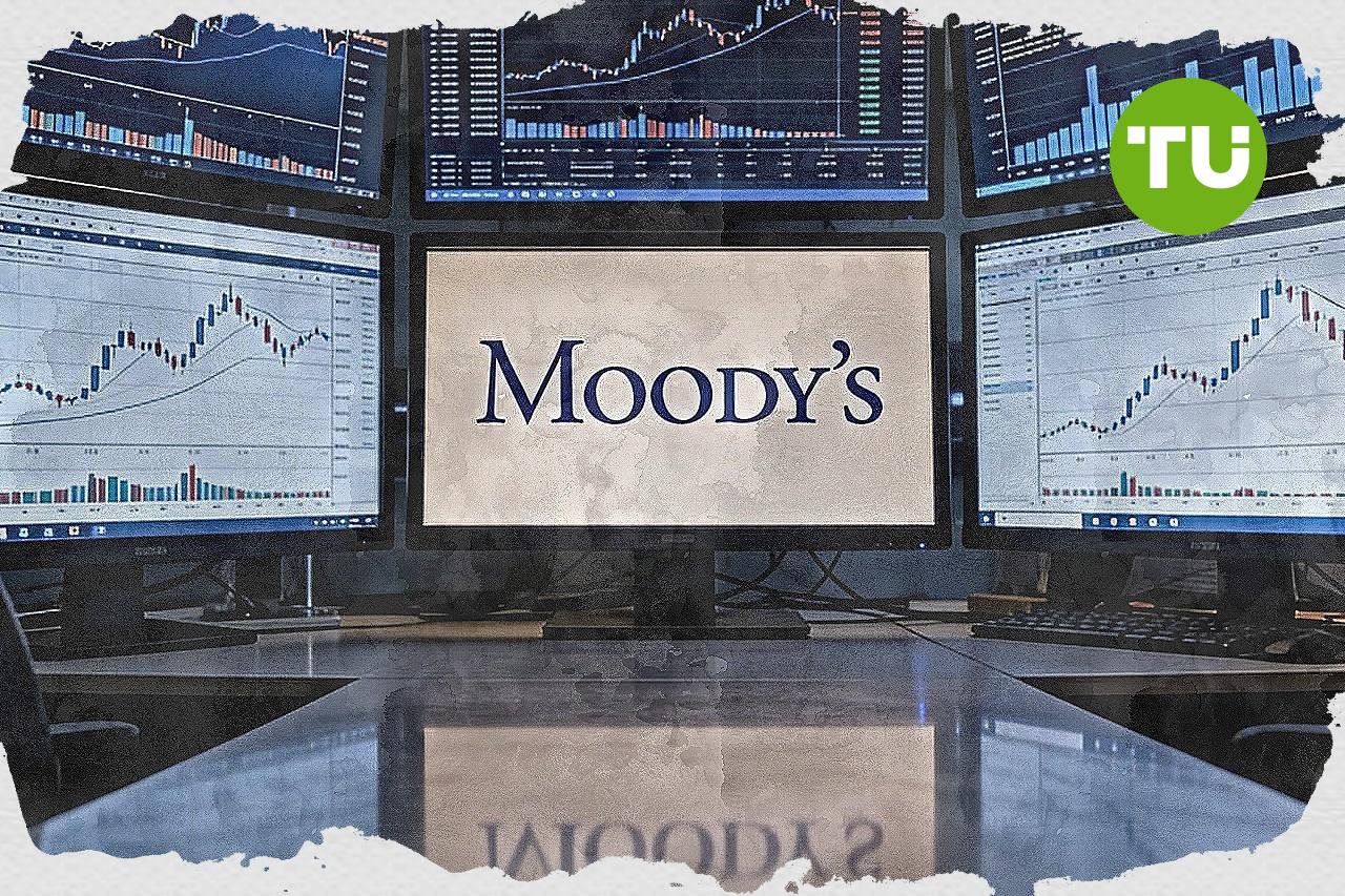 Flat trading for Moody's stock as $456 acts as resistance