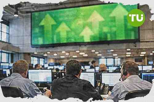 U.S. stocks edge higher as cooling inflation steadies trading