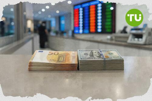Το ευρώ ανακάμπτει μετά την υποχώρηση του πετρελαίου, αλλά κλείνει τέταρτη εβδομάδα απωλειών