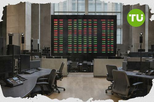 Dollar holds lower levels as Fed minutes, speakers steer rate outlook