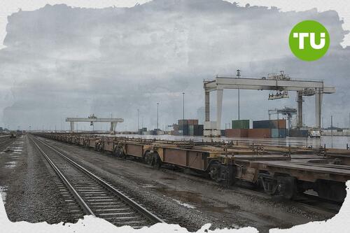 U.S. freight transportation index extends decline in August