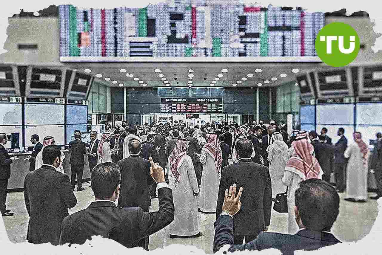 سوق الأسهم السعودية ينعكس للصعود بمنتصف الجلسة بدعم «المواد الأساسية» و«البنوك»