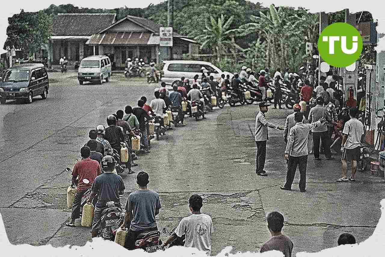 Kalbar cabut pembatasan pengisian BBM setelah antrean dan risiko panic buying