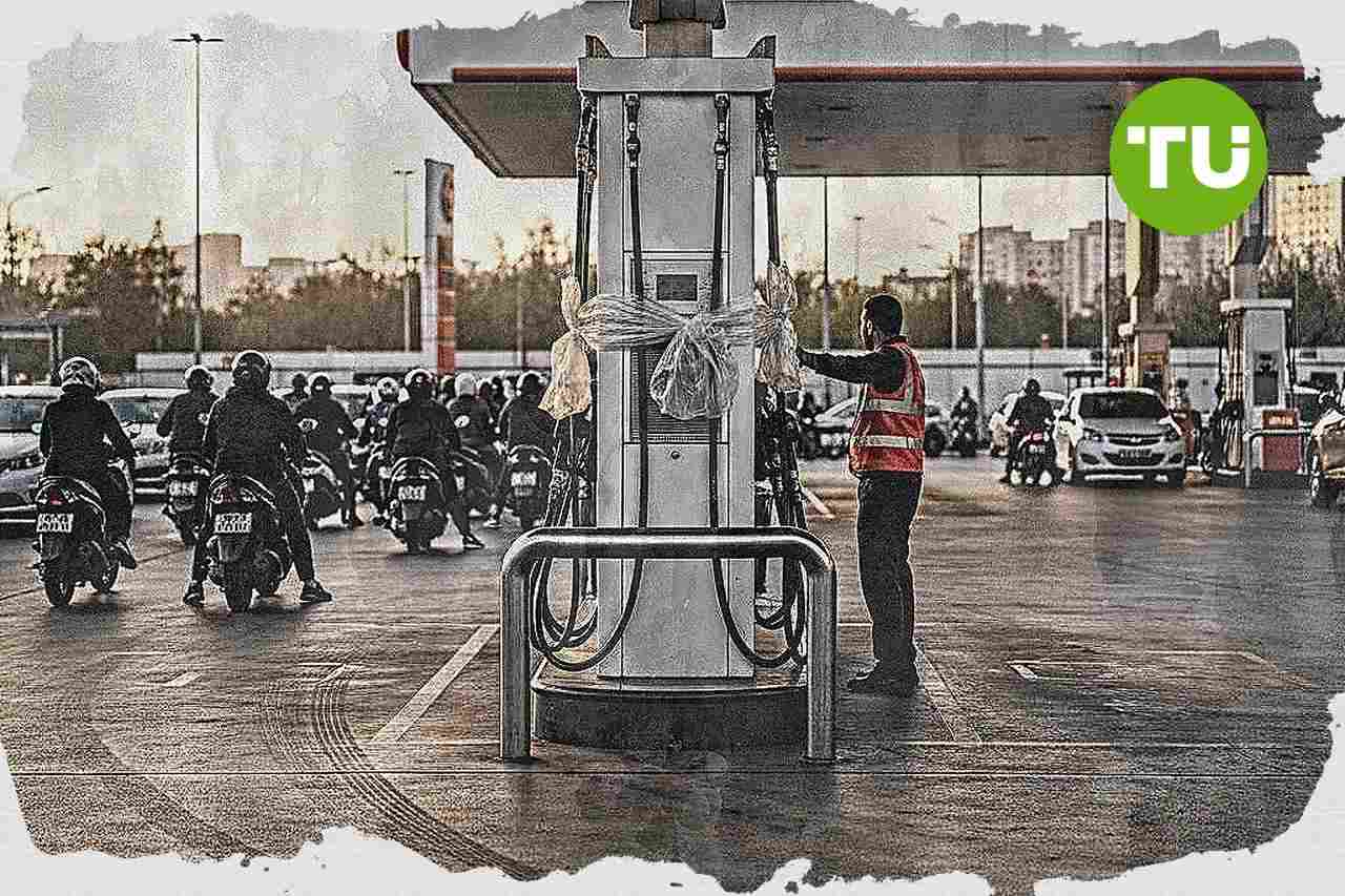भारत में ईंधन आपूर्ति पर अफवाहों से मांग बढ़ी, राज्यों ने पाबंदियां ढीली कीं