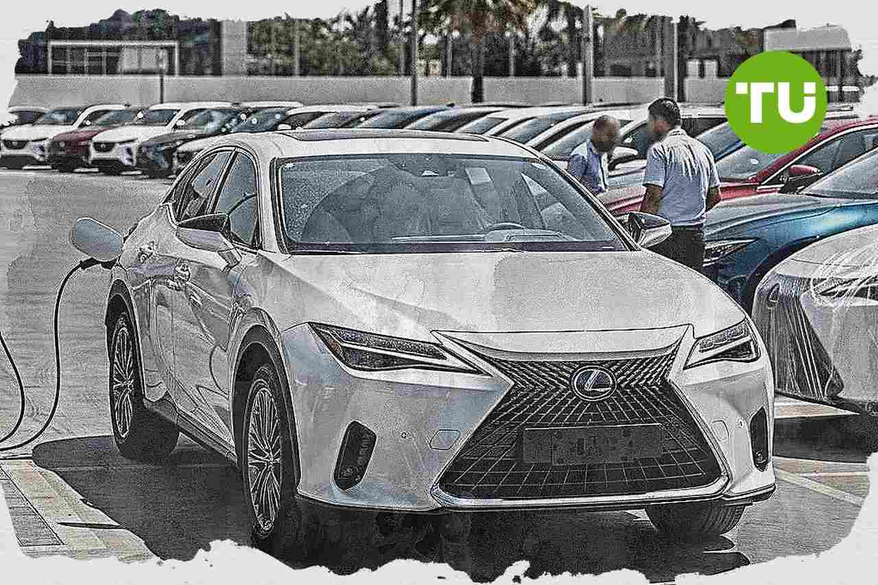 לקסוס מרחיבה את היצע הקרוסאוברים החשמליים עם RZ משודרג ומחיר כניסה נמוך יותר בישראל