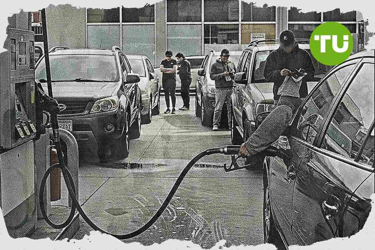 U.S. gas prices weigh on consumer sentiment