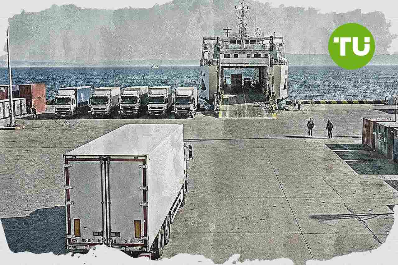 Lesbos mantiene protestas ganaderas que afectan la logística portuaria y el comercio local