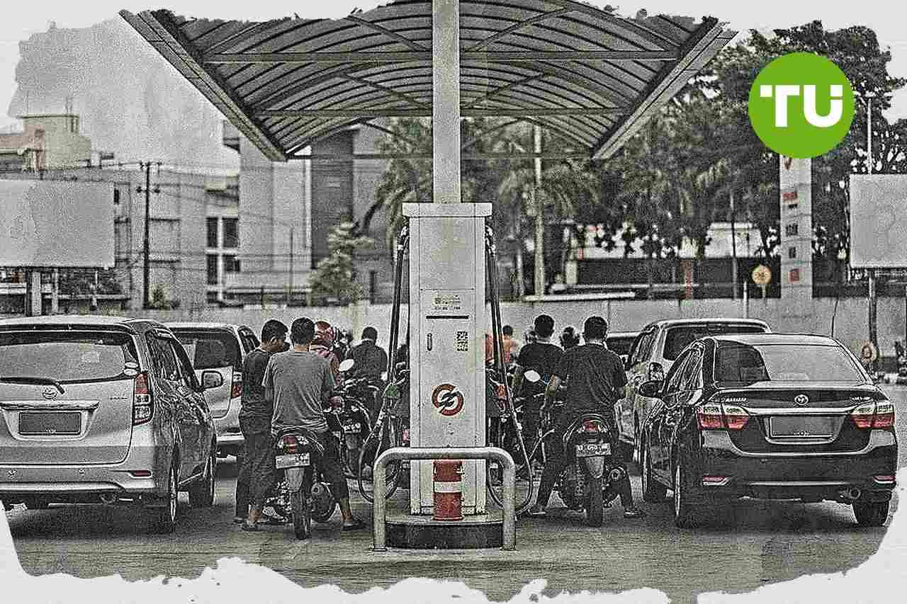 Pemerintah Indonesia pertahankan harga BBM subsidi untuk jaga stabilitas ekonomi