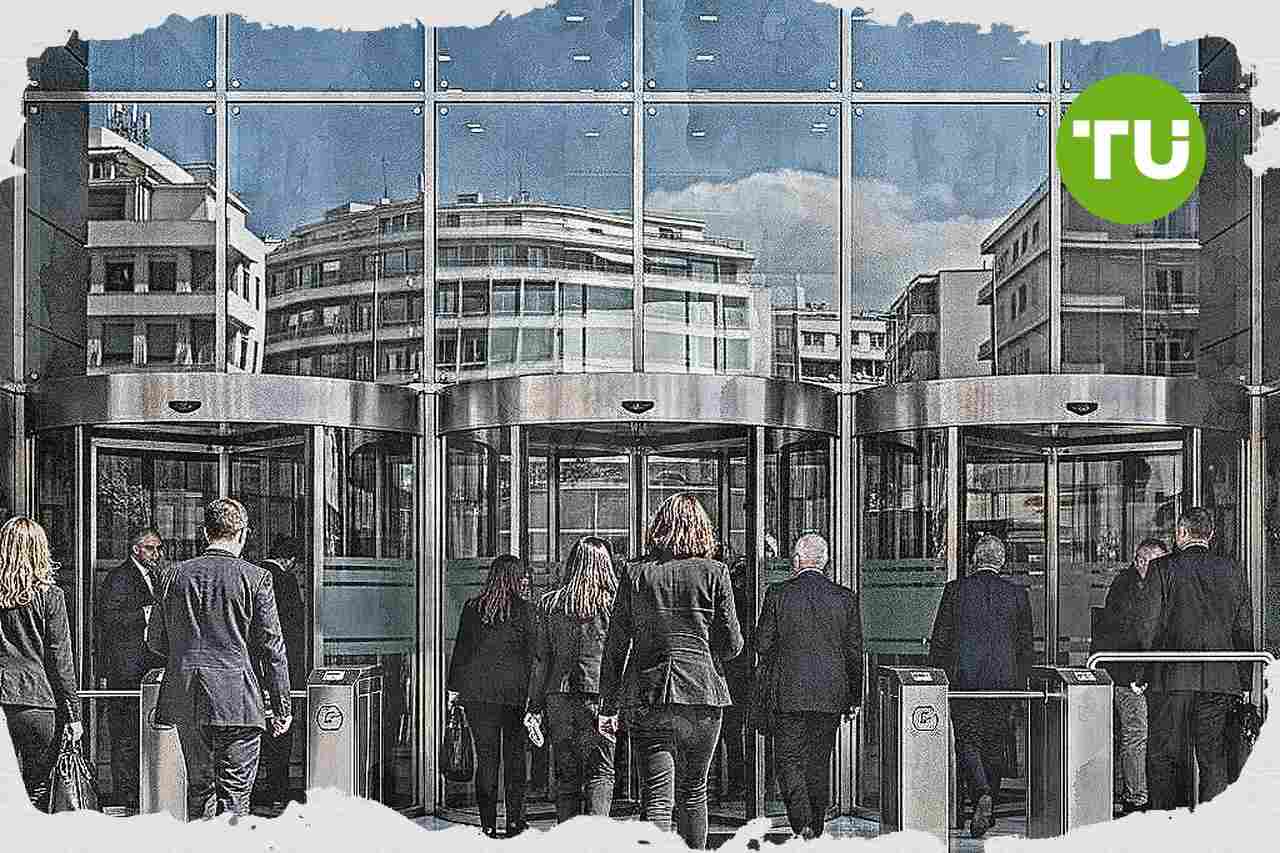 Piraeus Bank aprueba pago en efectivo y recompra de acciones tras su junta de accionistas