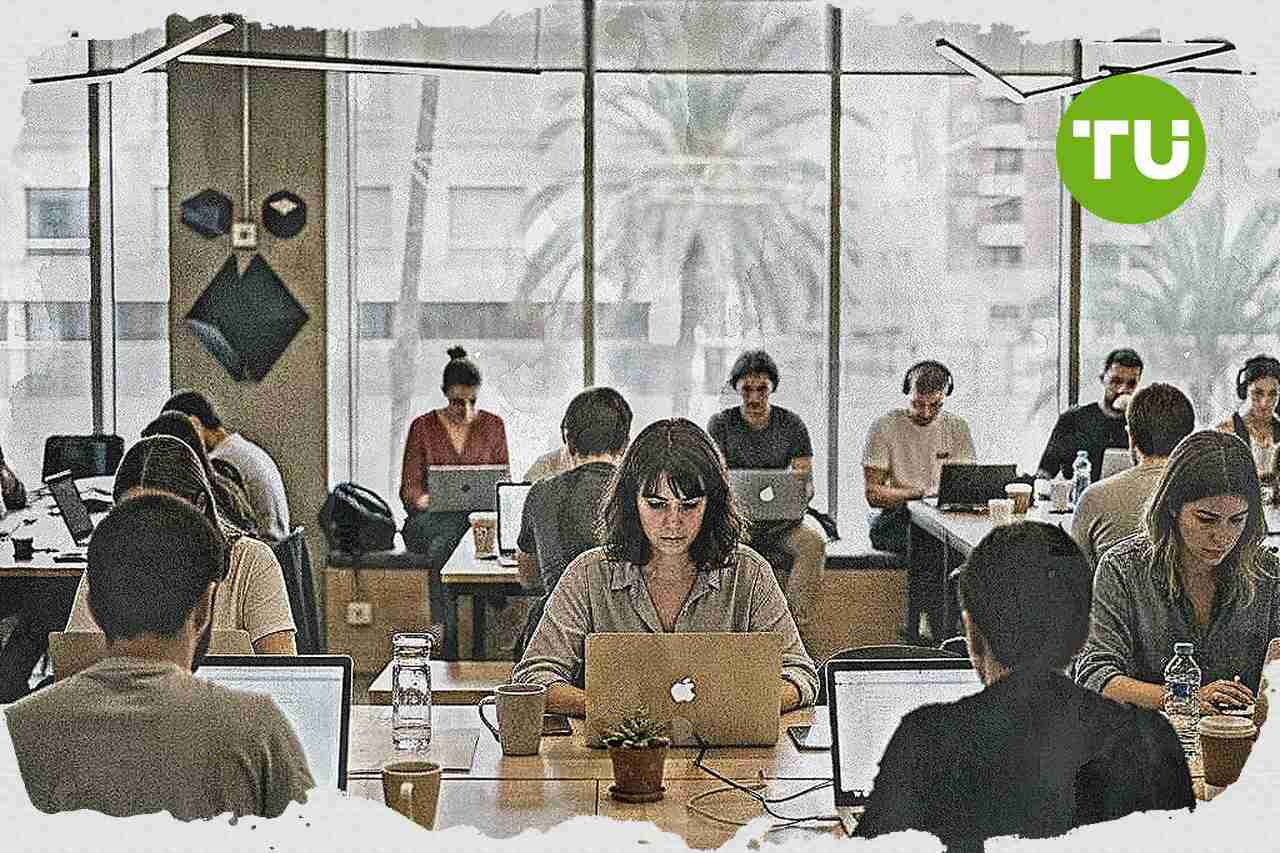 España mantiene el empleo en TIC y servicios profesionales pese al avance de la IA