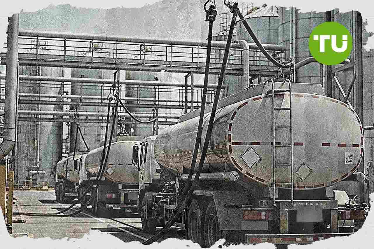 経産省、ガソリン補助3月分に1800億円支出、基金残高は4月末9800億円