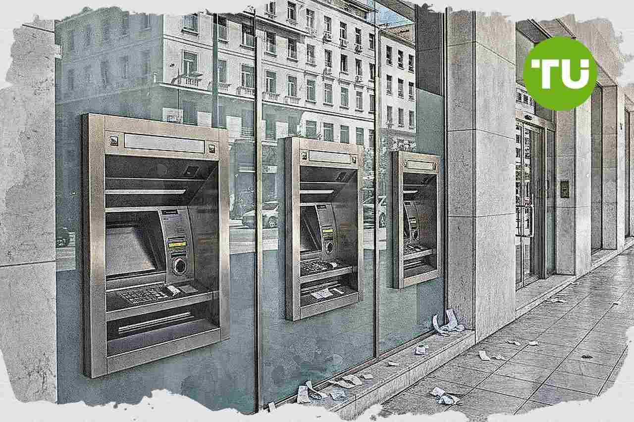 Tsipras apunta al sector bancario griego por beneficios, comisiones y fiscalidad