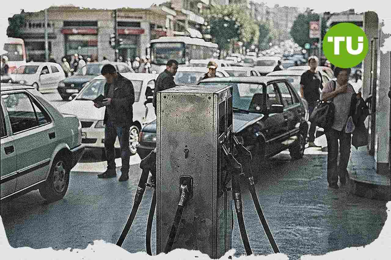 Ελλάδα αντιμετωπίζει πολιτικούς τριγμούς amid οικονομικές πιέσεις