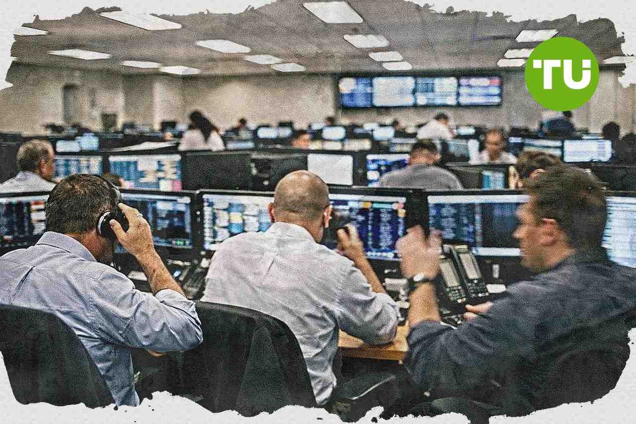 Snowflake, Dollar Tree lead premarket stock moves after earnings updates