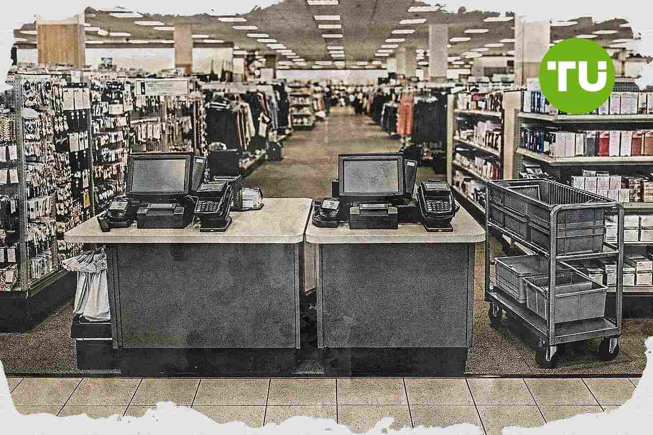 Kohl's posts narrower Q1 loss as sales top estimates