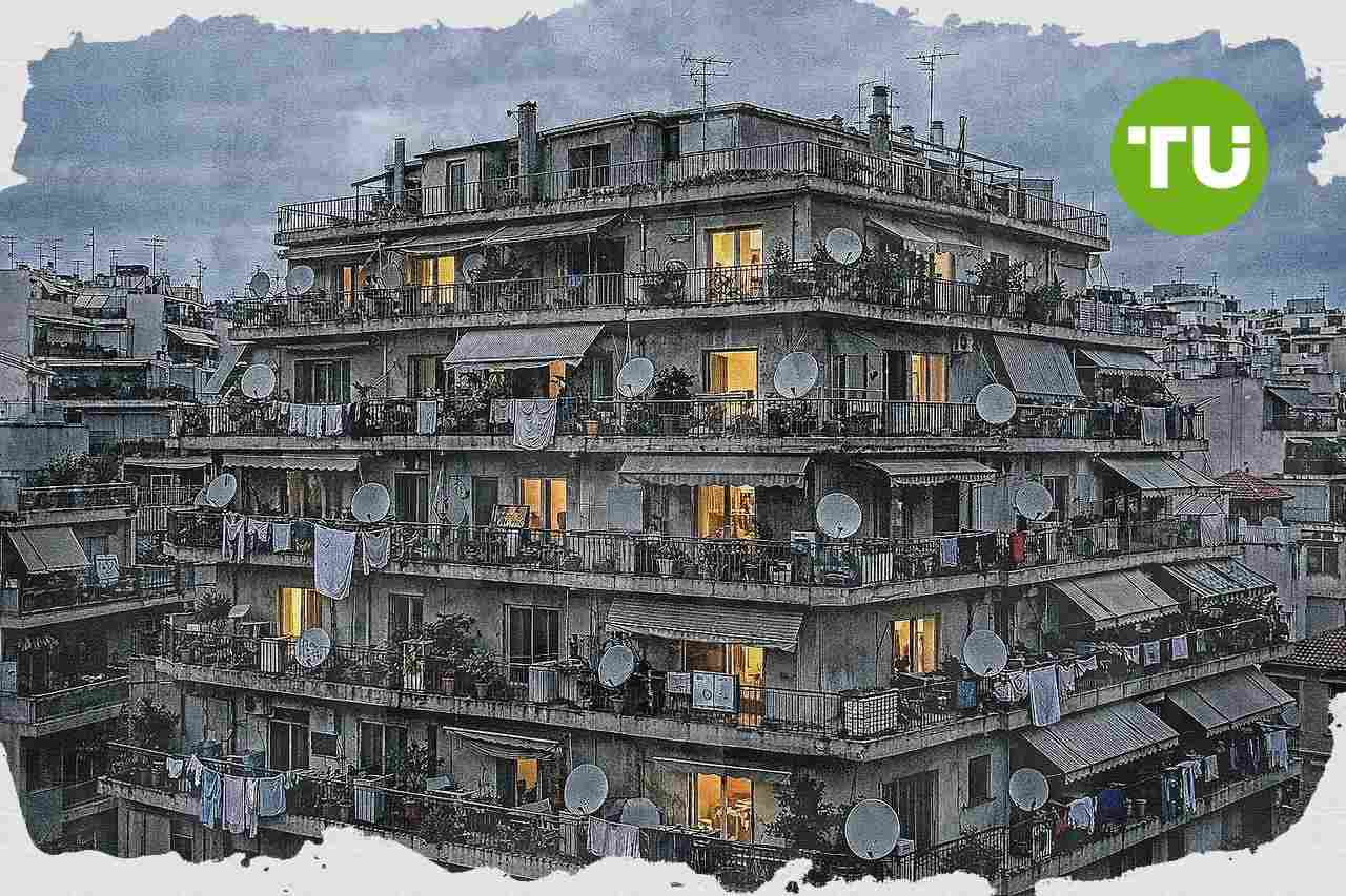 PASOK critica la gestión del mercado de vivienda en Grecia