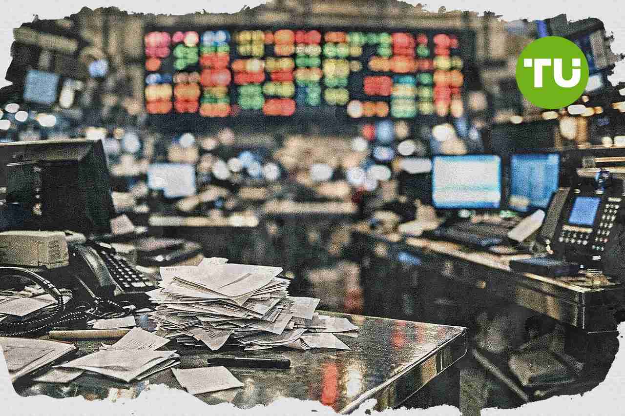 U.S. markets extend record run as Macy’s rises and AI oversight expands
