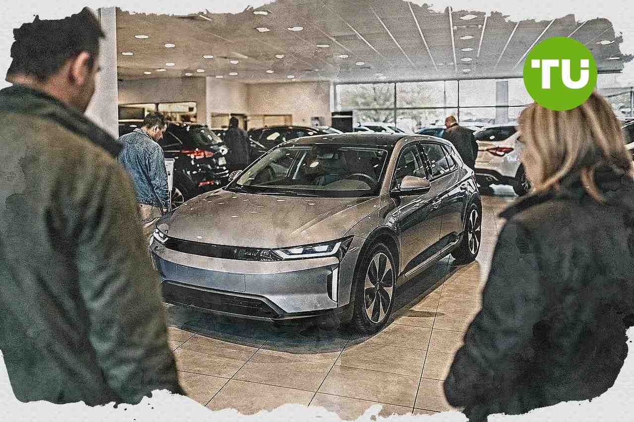 Le marché automobile français voit les prix du neuf reculer en 2025, tiré par la baisse de l'électrique