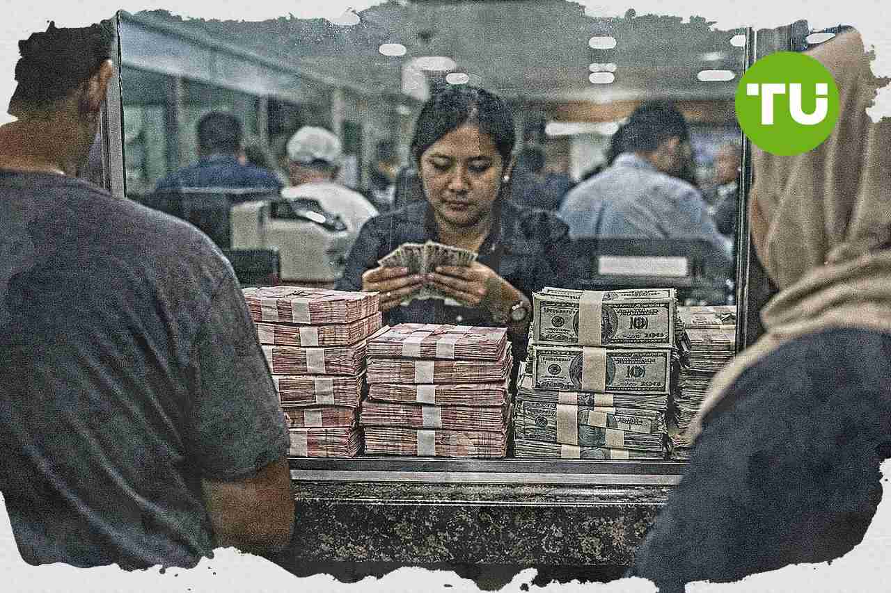 Pemerintah dan BI perkuat pemantauan rupiah saat kurs menembus Rp 18.000 per dollar U.S.