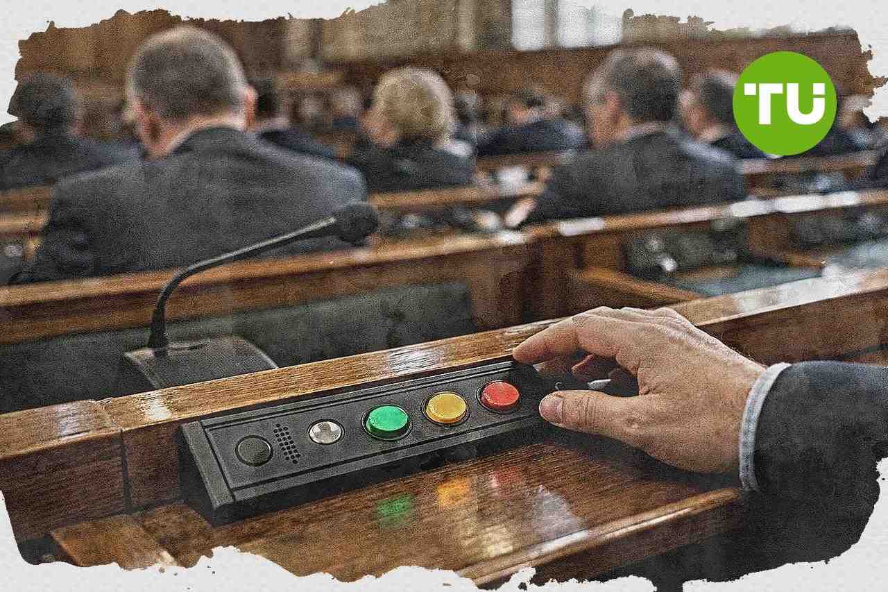 Castilla y León encarrila la investidura de Fernández Mañueco con apoyo de PP y Vox