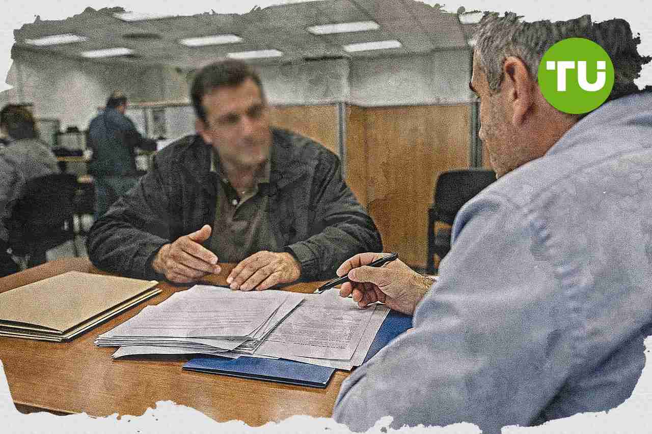 Grecia impulsa medidas para deuda privada y mantiene recortes fiscales, dice el Gobierno