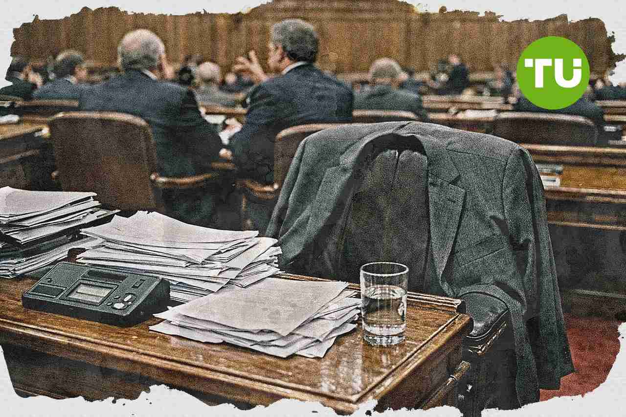 ΚΚΕ καταγγέλλει τη διαδικασία συνταγματικής αναθεώρησης στη Βουλή