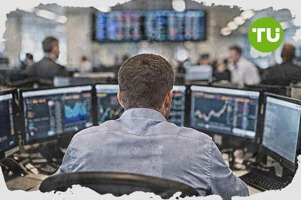 Sterling holds firm before ECB decision as euro trade nears yearly low