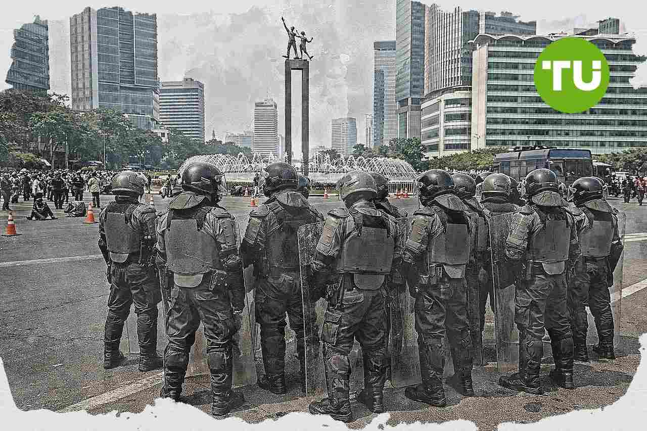 BEM UI gelar aksi tolak kenaikan BBM di Bundaran HI, lalu lintas Jakarta Pusat berisiko padat