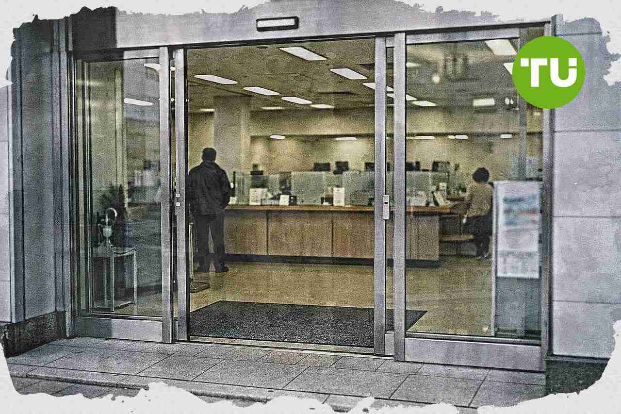 金融庁、ウリ信用組合に業務改善命令、新規貸付けと新規預金受入れを一時停止