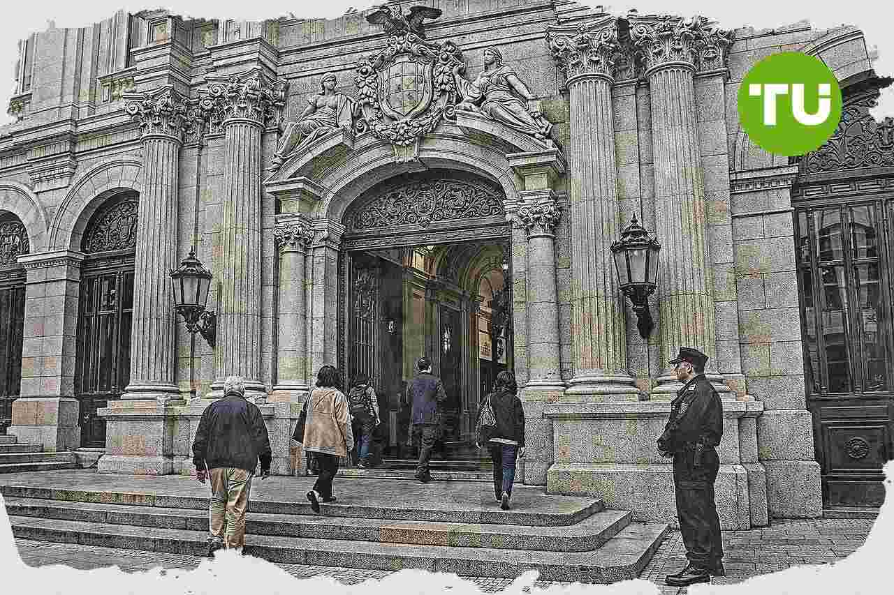 Banco de Portugal revê défice em baixa e mantém contas públicas perto do equilíbrio