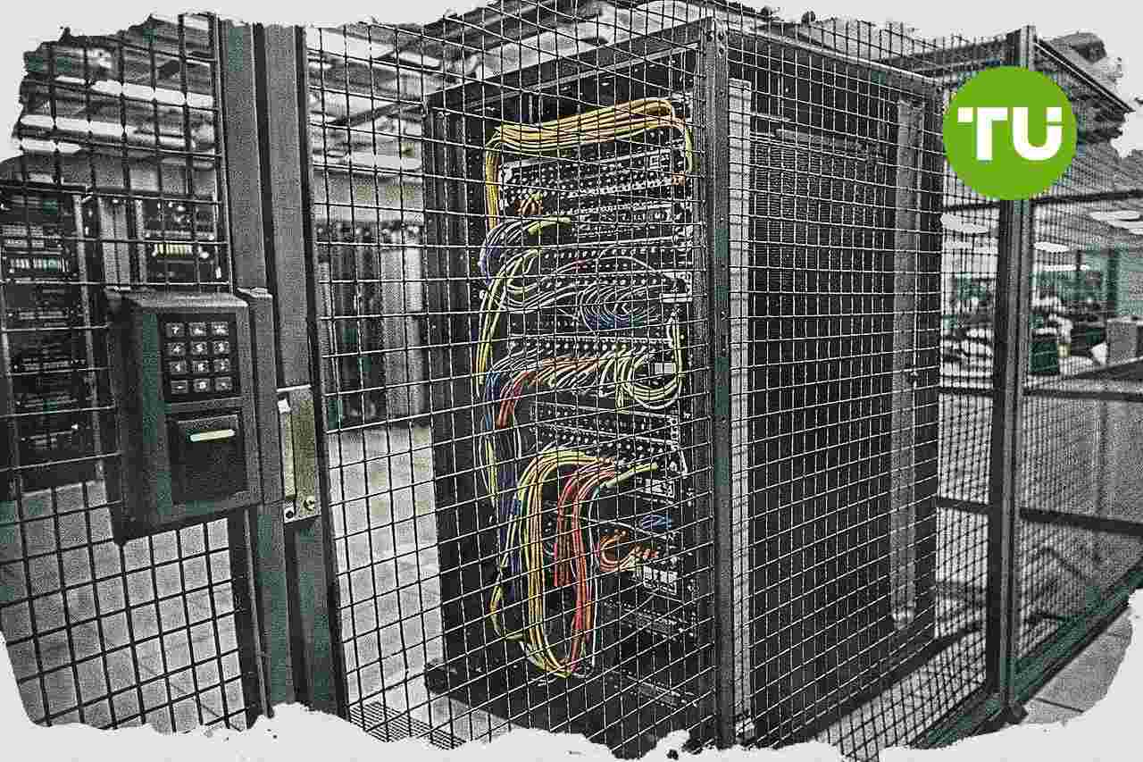 ソフトバンクG、OpenAI連携の企業向け防衛強化でAIサイバー攻撃リスクに警鐘