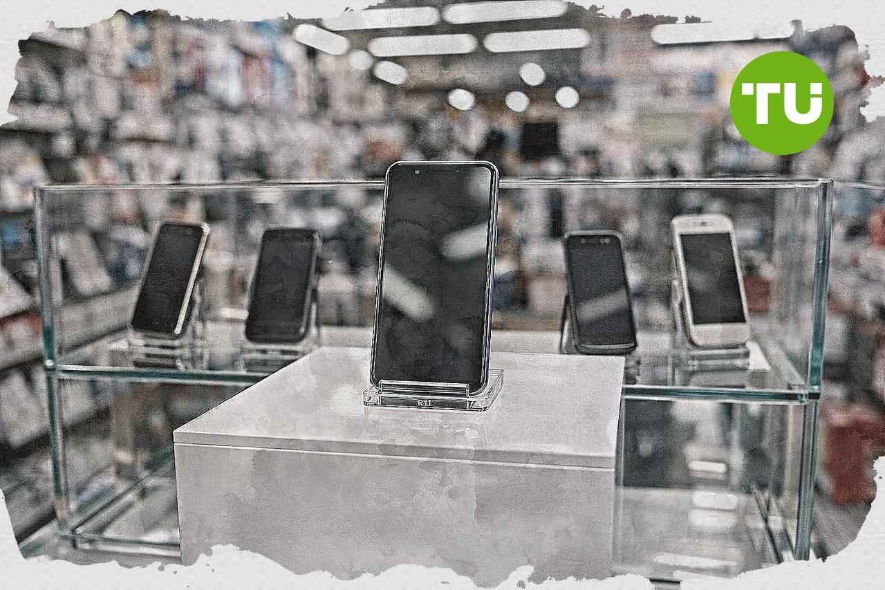 シャープ、AQUOS新機種を値上げ、部材高で直販価格1.5倍に