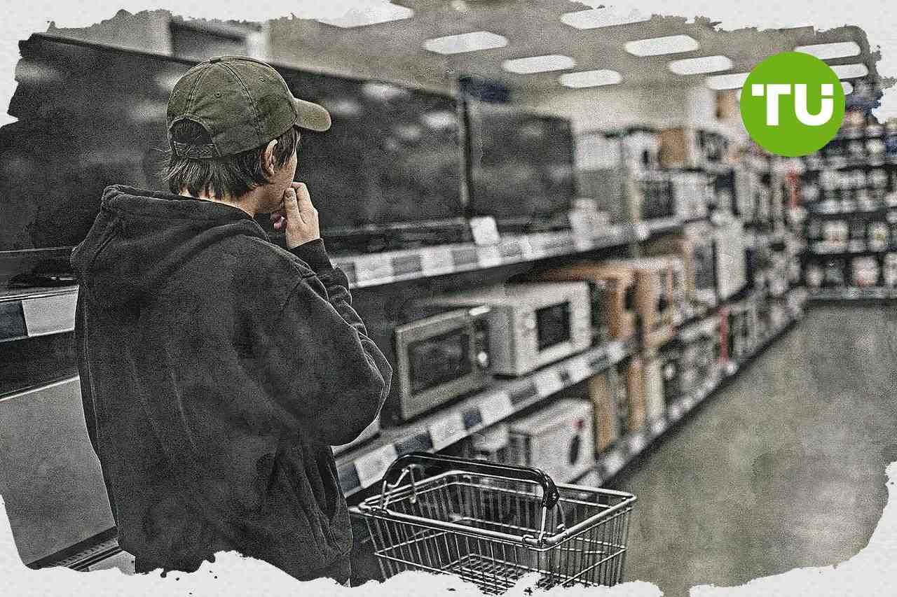 UK consumer confidence holds steady as younger households turn more cautious