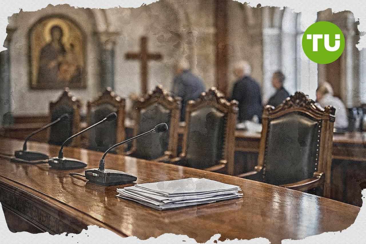 La Iglesia de Grecia defiende el marco salarial de los arzobispos tras la polémica