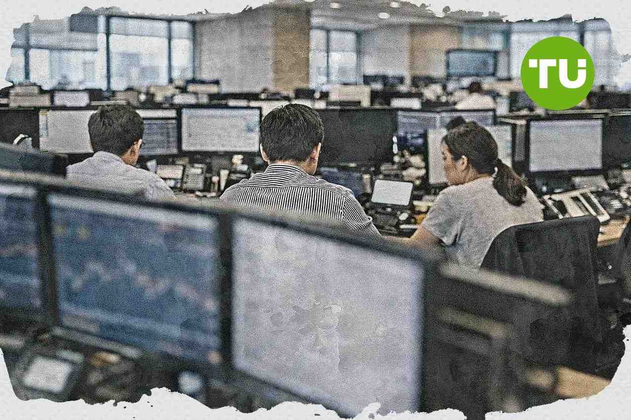 Hybe와 LS ELECTRIC, 상위 1% 투자자 장초반 순매수 집중