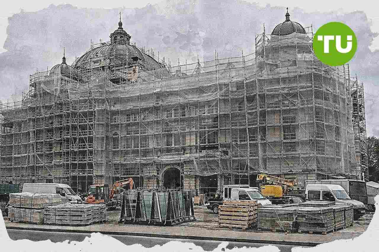J.W. Construction stawia na hotele premium i aktywa dochodowe, Wojciechowski widzi presję na deweloperce