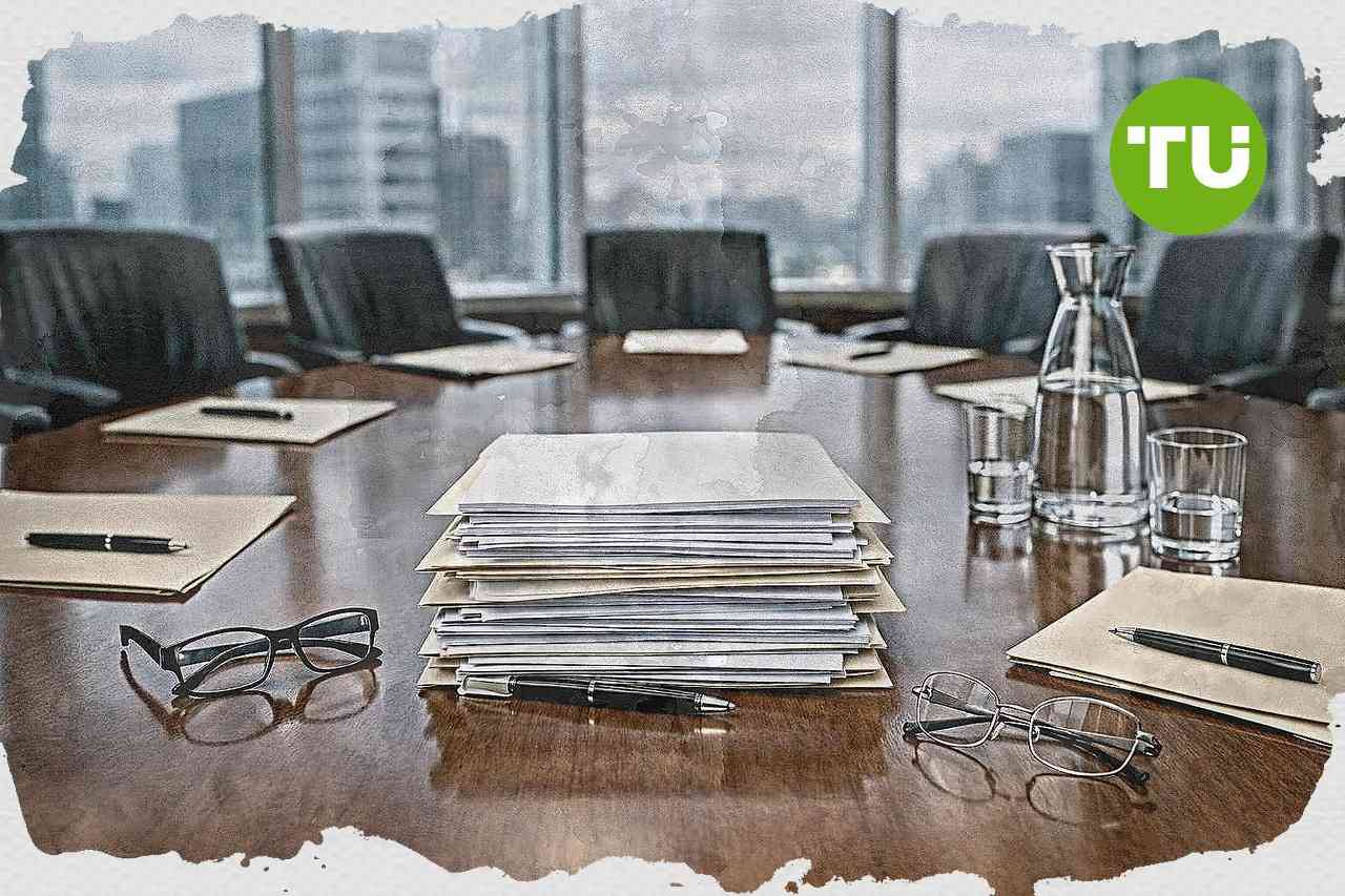 Delfin propone commissari ai conti fino al 2030 per riaprire la governance
