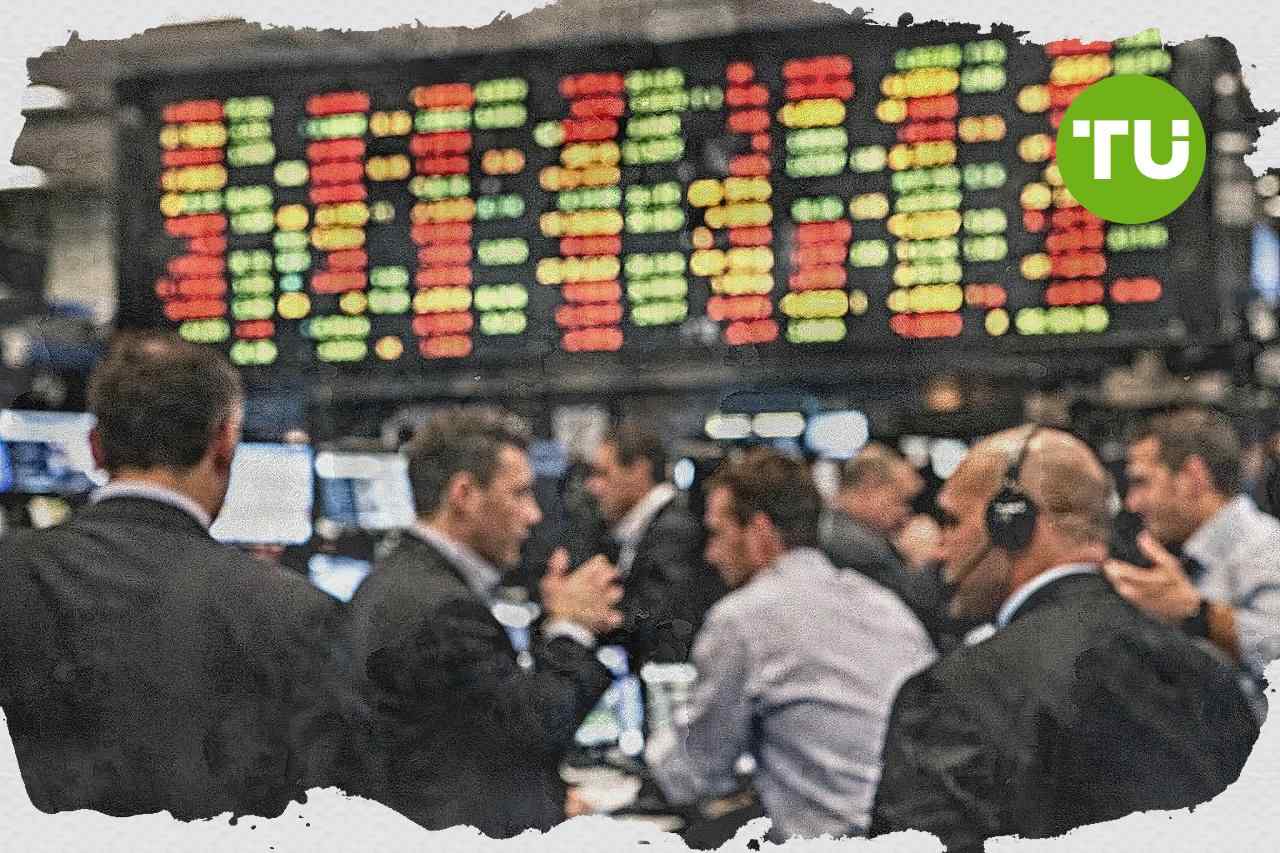 U.S. stock futures climb as easing Middle East tensions lift Nasdaq 100