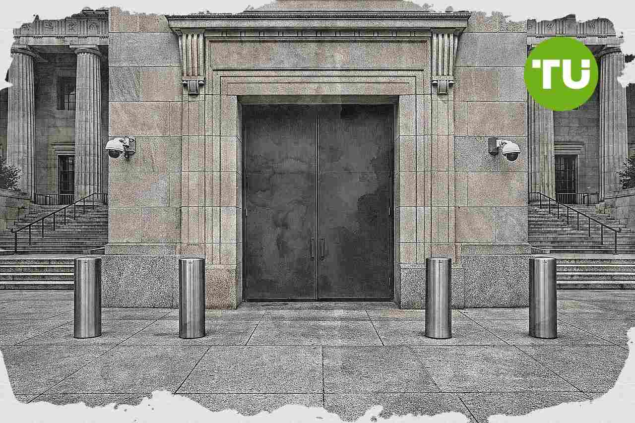Senate Banking Committee Democrat attacks Supreme Court ruling on agency control