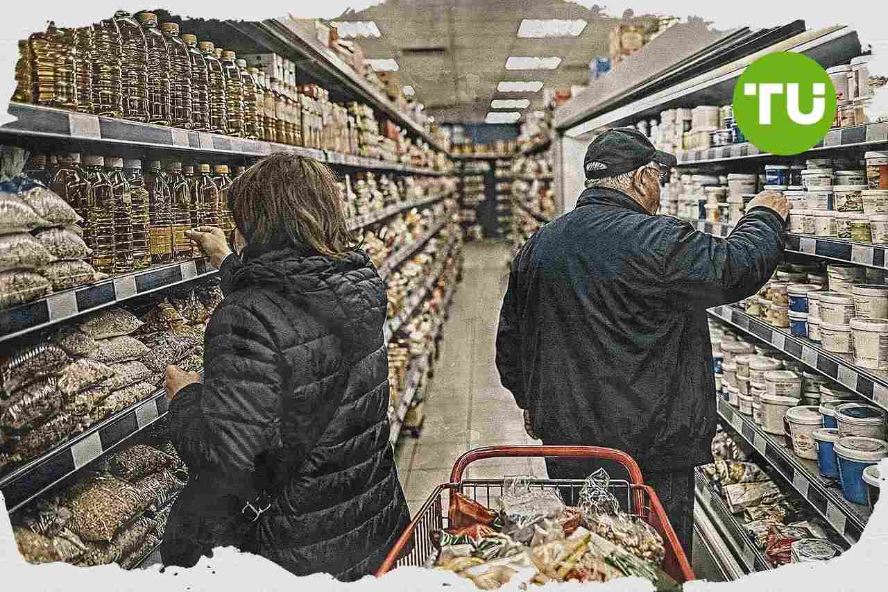 Grecia acuerda congelar precios y prevé recortes en básicos desde septiembre