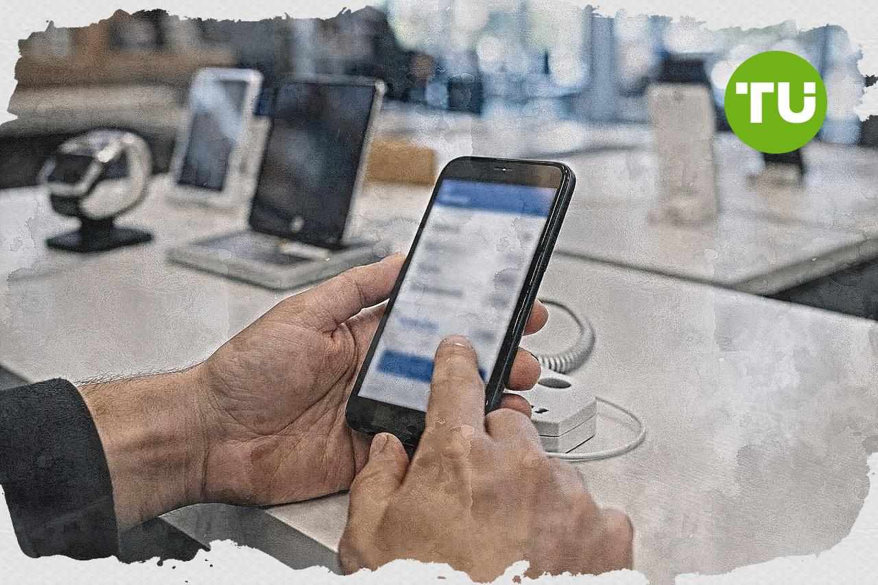 UK watchdog targets Apple and Google app store fees