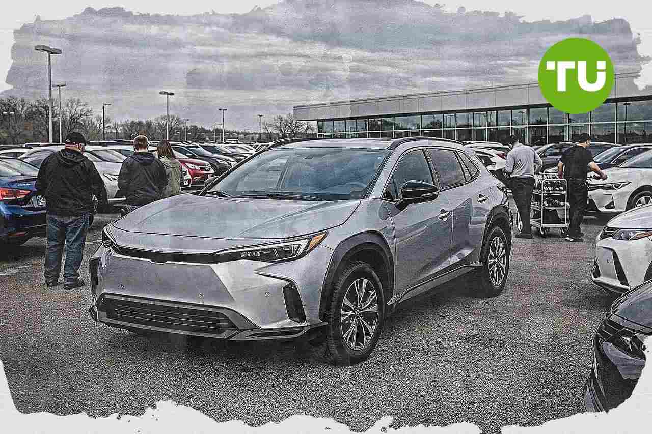 U.S. auto sector holds steady sales pace despite fuel and inflation pressures