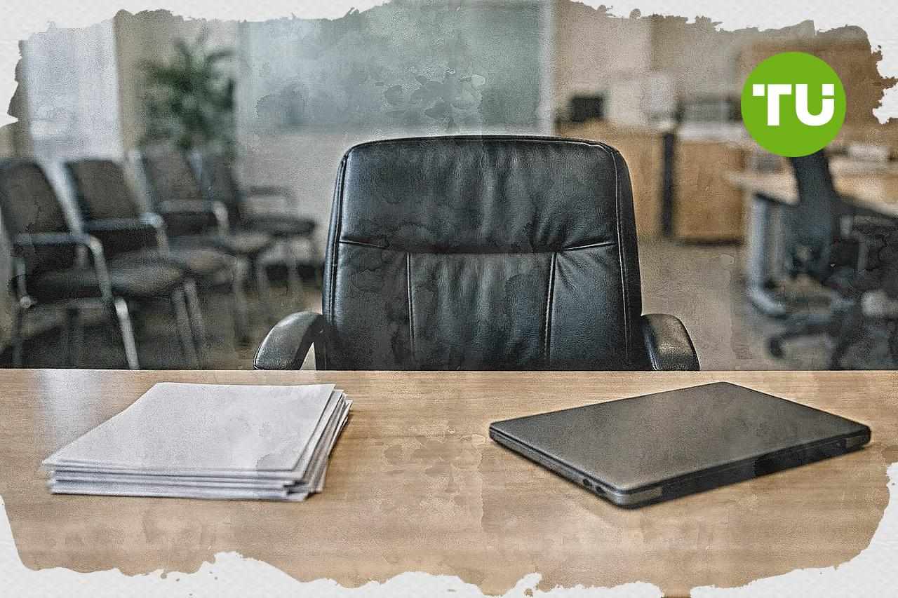 Confindustria segnala carenza di competenze, 100.000 laureati lasciano l'Italia tra 2020 e 2024