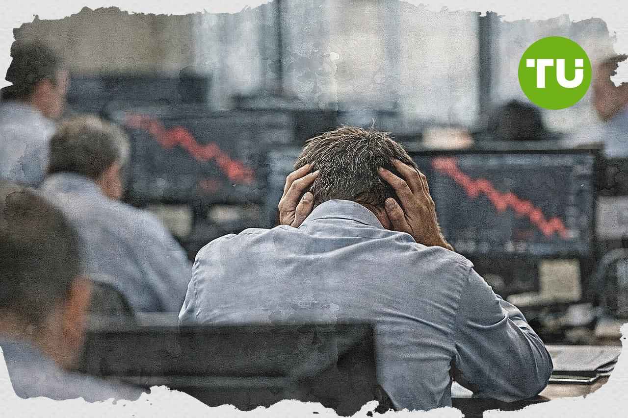 Nasdaq futures fall as chip stocks slide despite Samsung profit surge