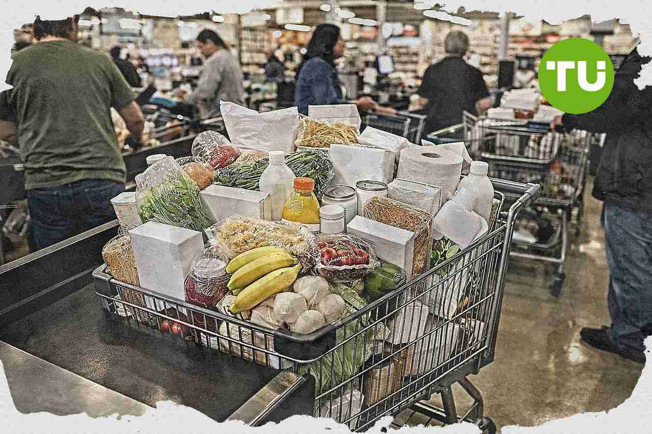 Las ventas de supermercados en Grecia suben mientras el gasto se concentra en productos esenciales