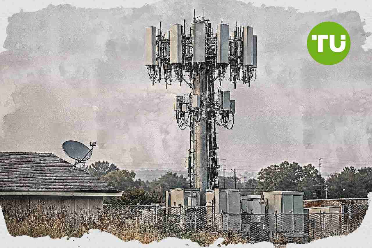 AT&T faces Starlink disruption risk, Wells Fargo starts coverage underweight