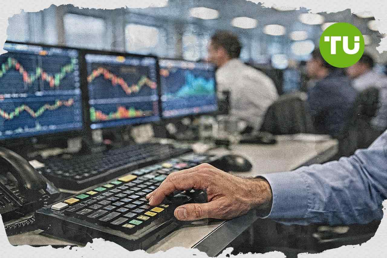Pound rises near four-week high as oil retreat eases pressure on UK rate outlook