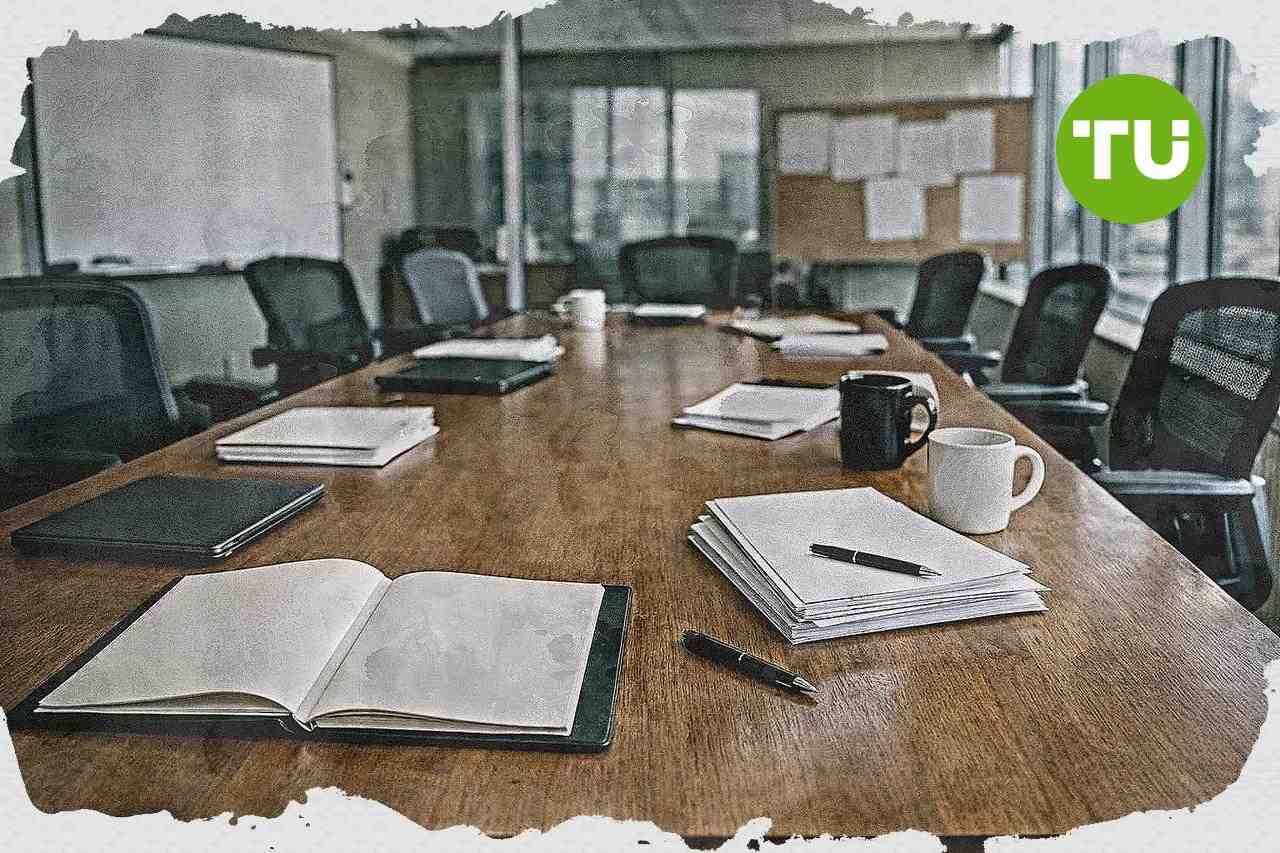 Federal Reserve names outside economists to lead operational review