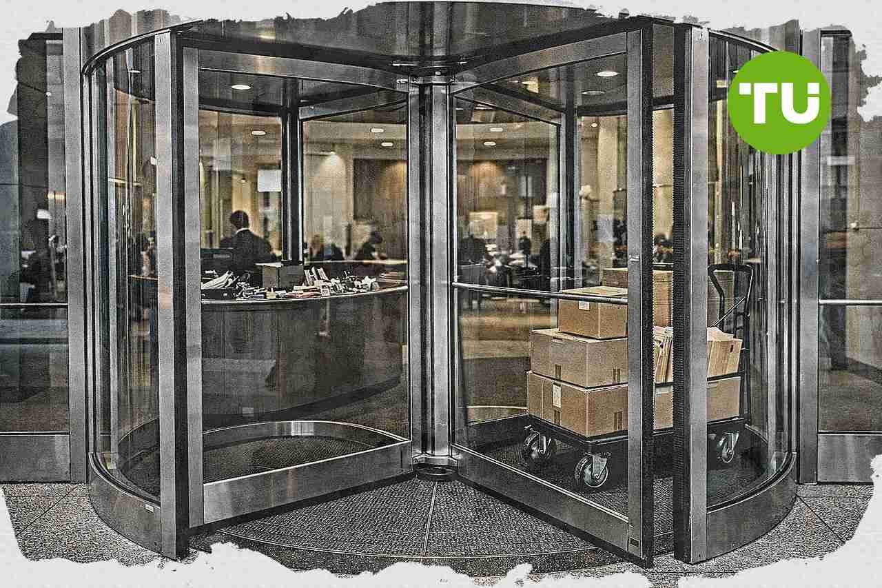 Coinbase reassigns legal leadership as Paul Grewal departs