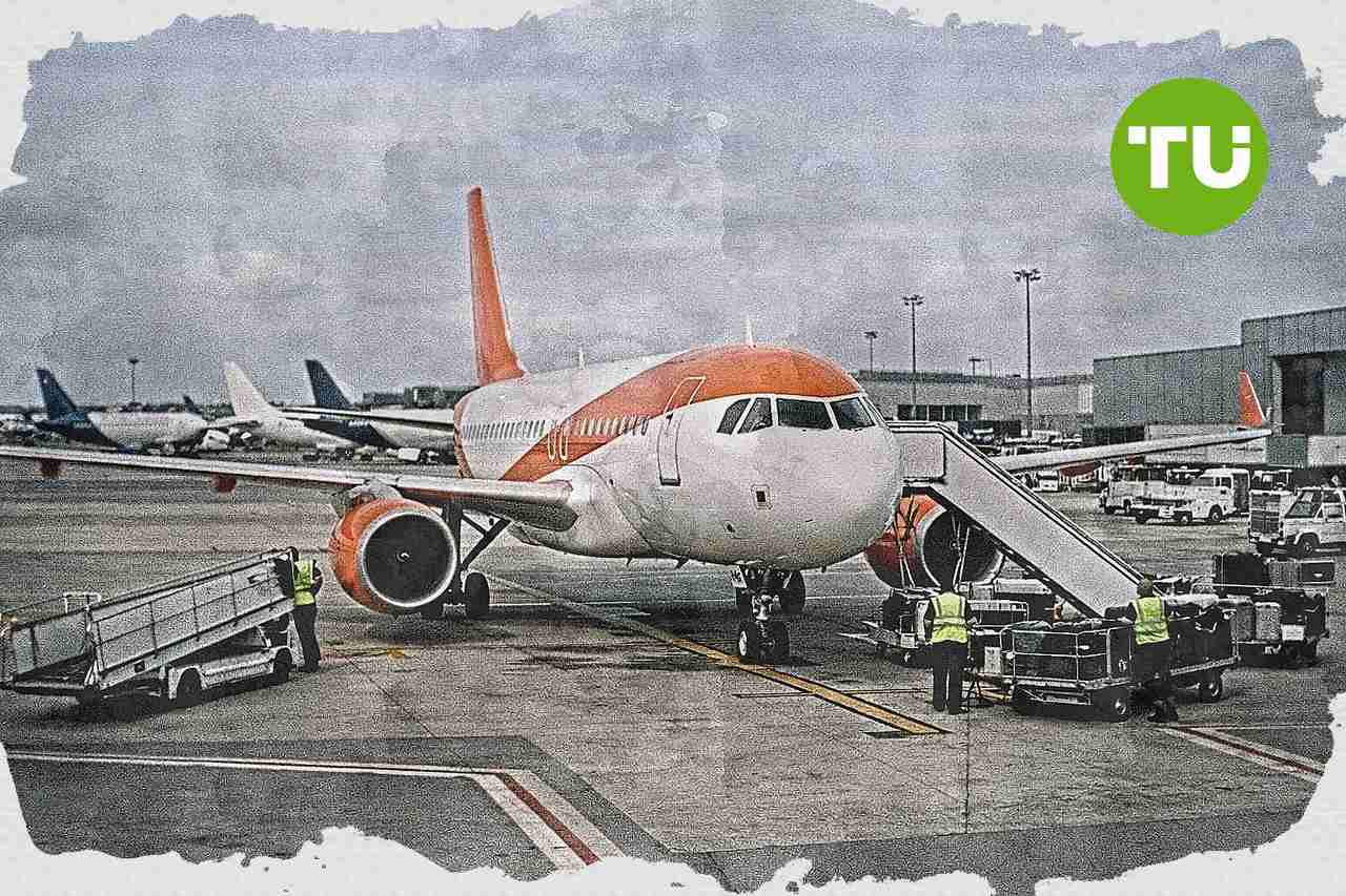 Apollo agrees easyJet takeover in £5.7bn deal